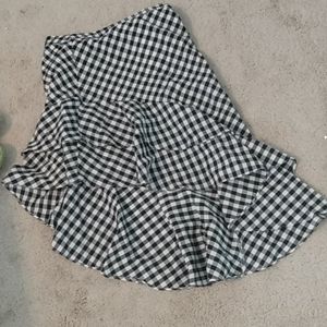 A cute black and white skirt